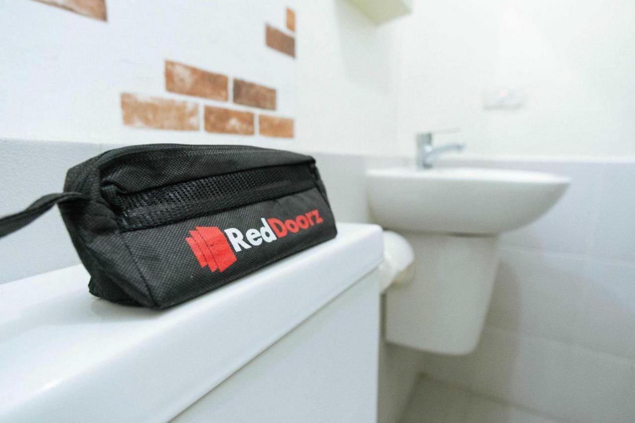 Reddoorz Near Ringroad City Walks Medan Exterior photo